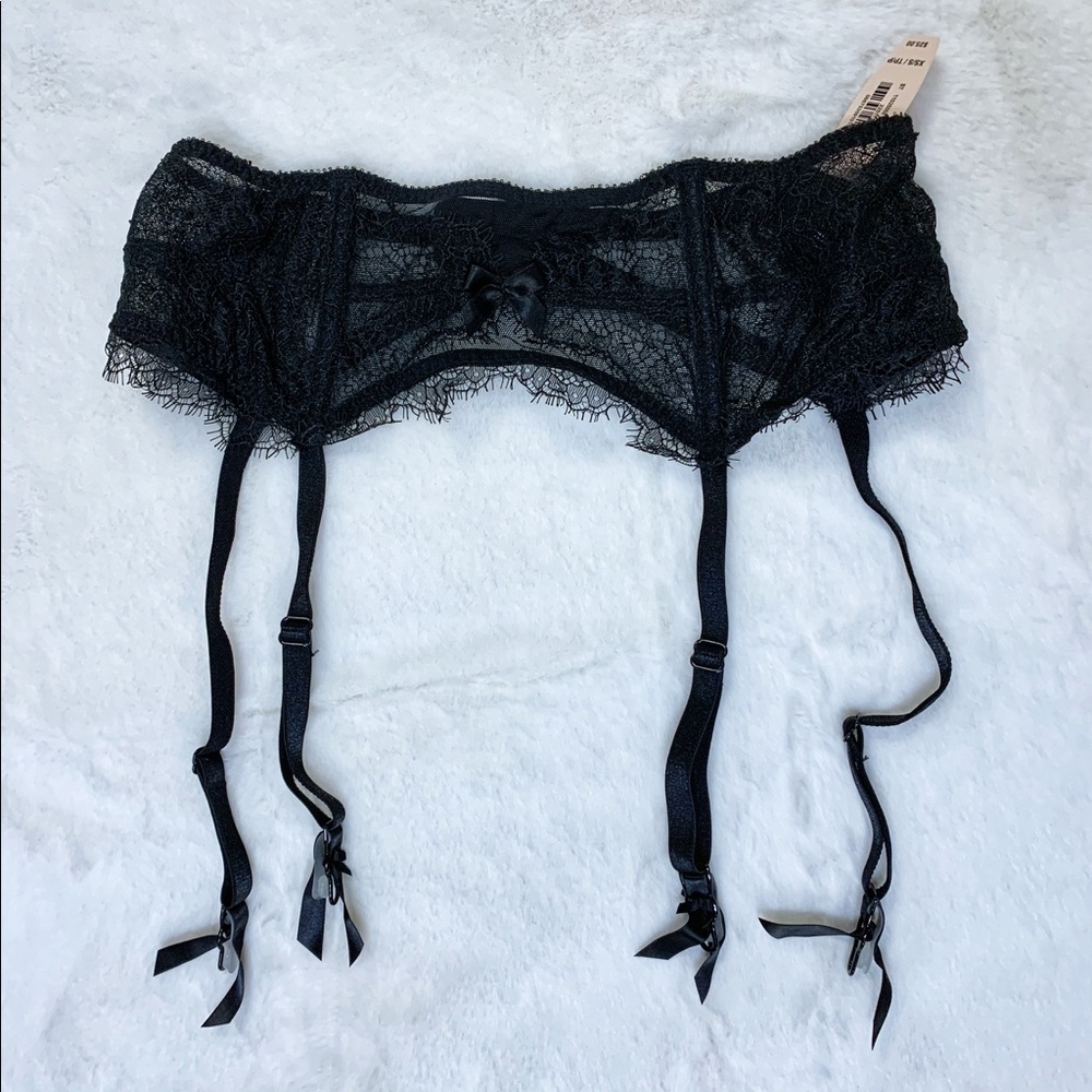 Victoria’s Secret XS/S Black Lace Garter Belt